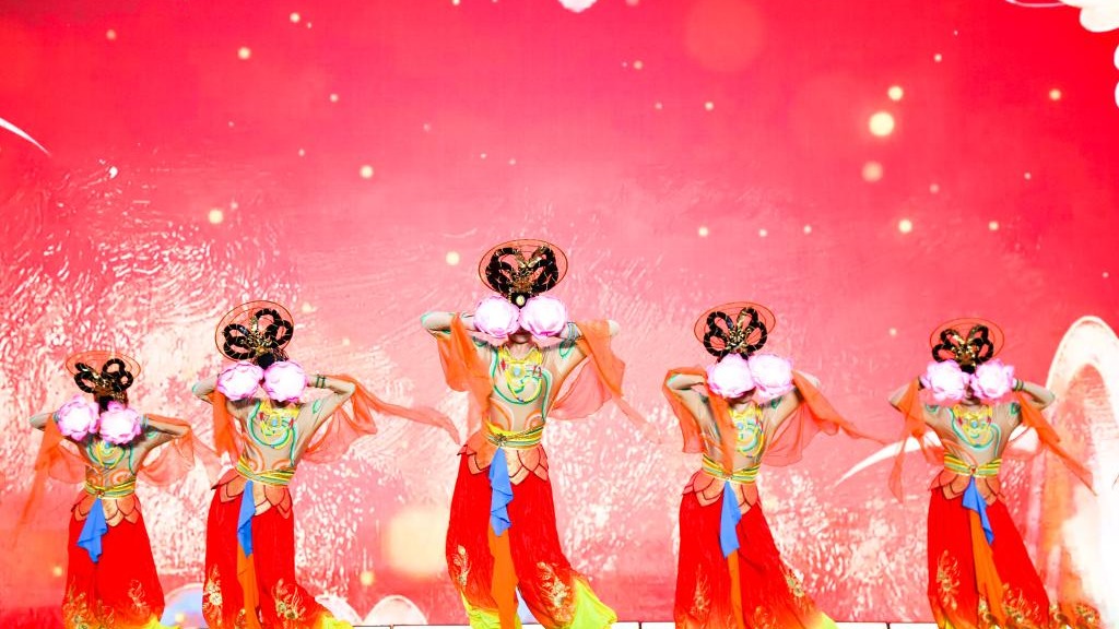 挺膺担当 奋楫扬帆 | 超燃直击2024毕业晚会现场