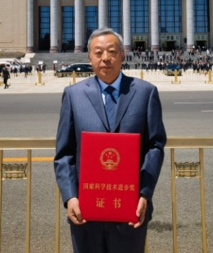 丁雨田：春风化雨四十载 深耕“教”“研”示范田