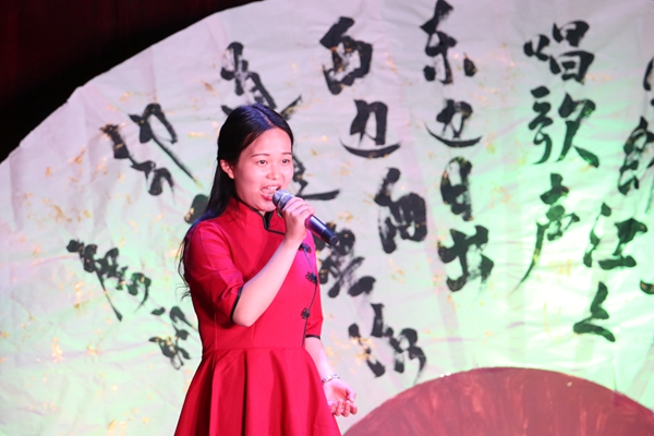 五月的鲜花 在经典诗词中感悟传统文化