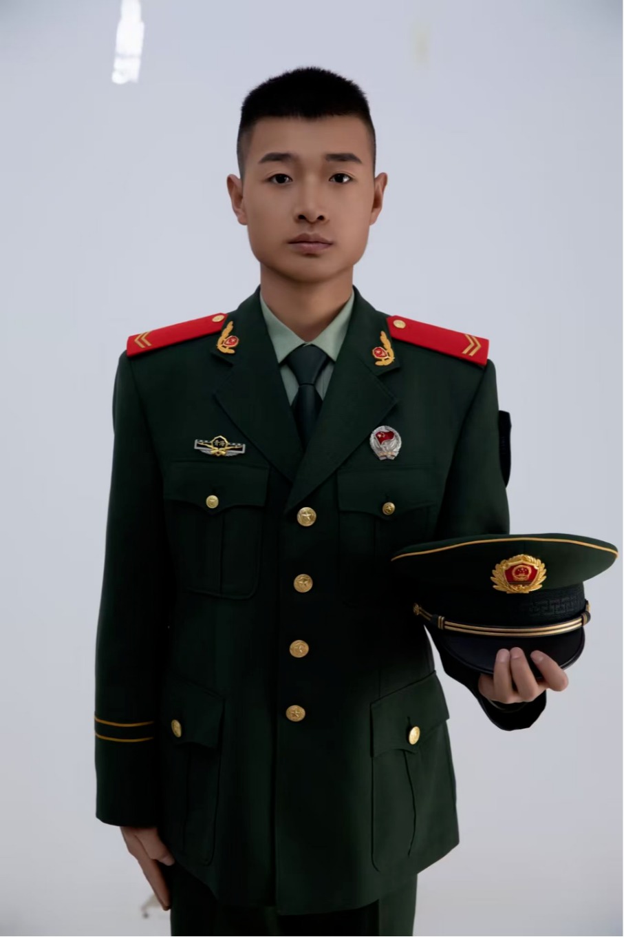 最美退役大学生|棒！高原退役士兵化身优秀学生干部，他的青春自带光芒